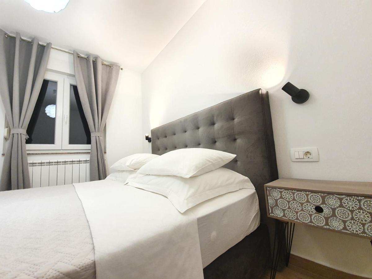 Apartments Karla Бибине Екстериор снимка