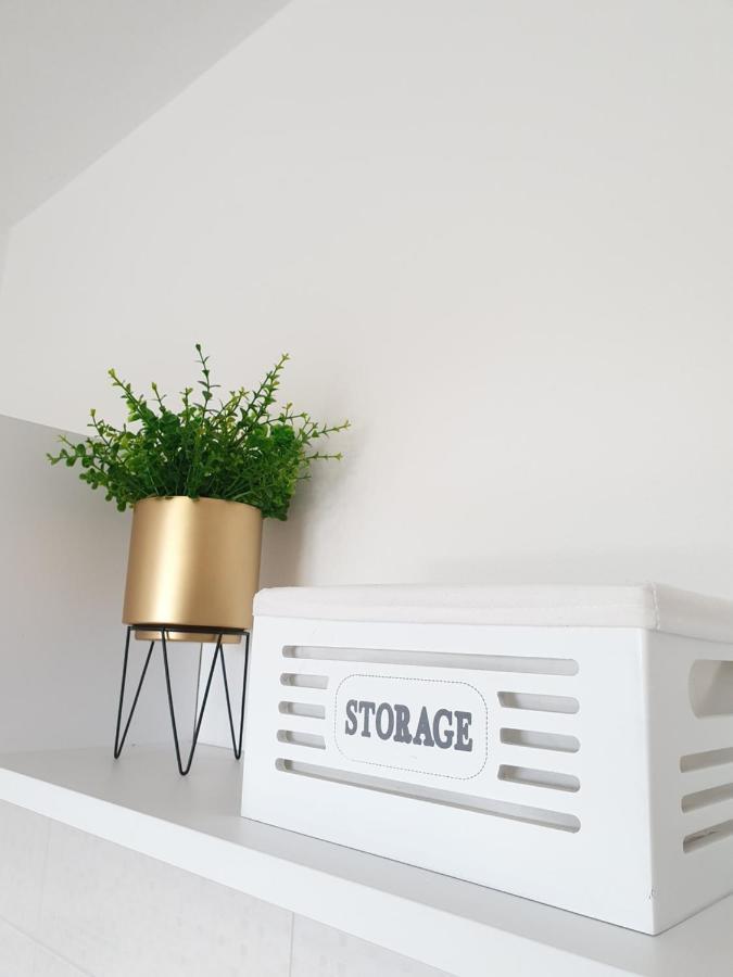 Apartments Karla Бибине Екстериор снимка